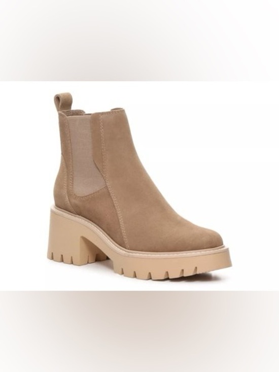Dolce Vita Shoes - Dolce Vita Halina Chelsea Boots in Taupe Suede Women’s Size 6